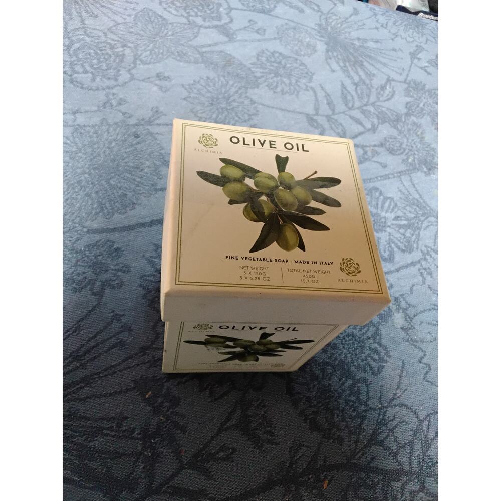 Olive Oil Fine Vegetable Soap by Alchimia Made in Italy New in Gift box